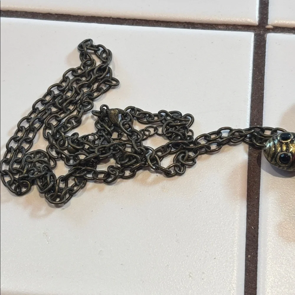 TURTLE NECKLACE EMBELLISHED WITH RHINESTONES LOOKS LIKE BRASS NO MARKINGS